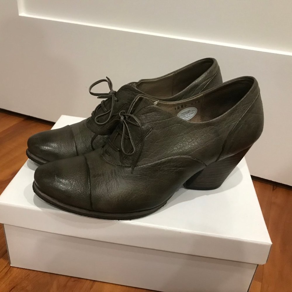 Grey Leather Lace-up Heeled Shoes/Booties